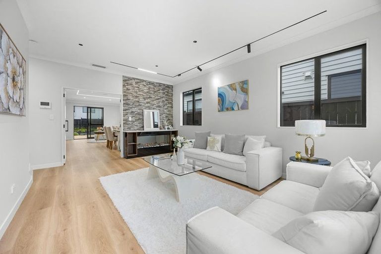 Photo of property in 39 Park Green Avenue, Rosehill, Papakura, 2113