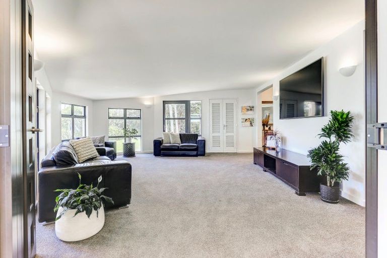 Photo of property in 31 Longbeach Drive, Castlecliff, Whanganui, 4501