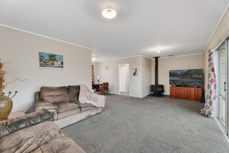 Photo of property in 3b Emerald Place, Papamoa Beach, Papamoa, 3118