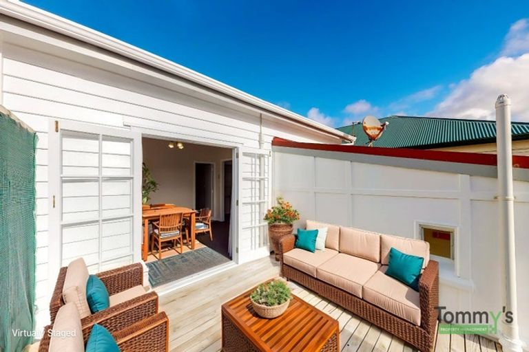 Photo of property in 4a Tarawera Road, Johnsonville, Wellington, 6037