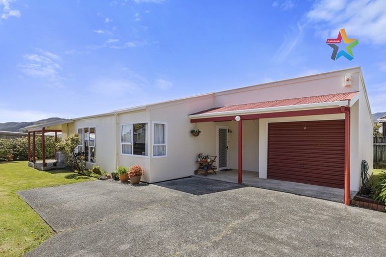 Photo of property in 5a Lees Grove, Wainuiomata, Lower Hutt, 5014