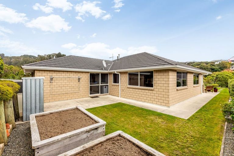 Photo of property in 21 Resolution Drive, Whitby, Porirua, 5024