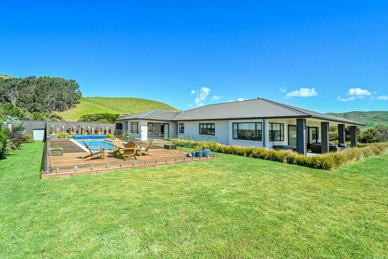 Photo of property in 63 Waipuka Road, Waimarama, Havelock North, 4294