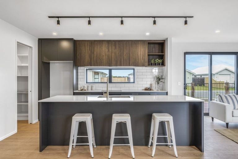 Photo of property in 54 Greig Crescent, Amberley, 7481