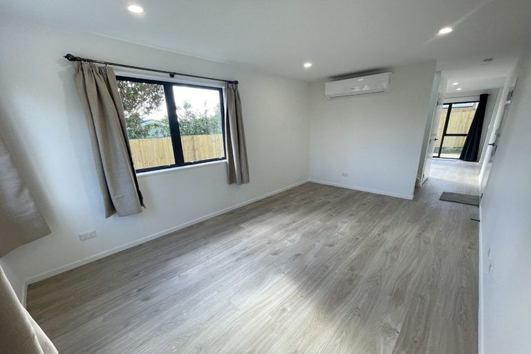 Photo of property in 13c Edinburgh Avenue, Rosehill, Papakura, 2113