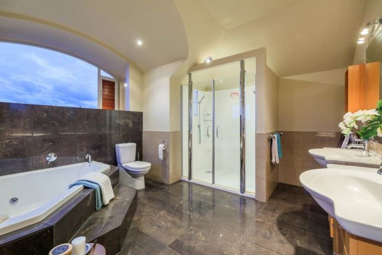 Photo of property in 72 Compass Way, Half Moon Bay, Auckland, 2012