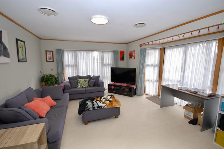 Photo of property in 2/78 Nile Road, Milford, Auckland, 0620