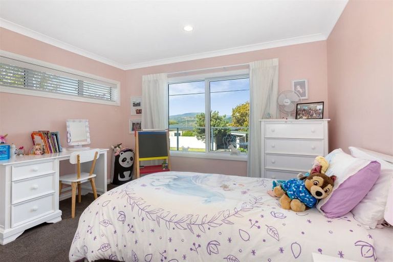 Photo of property in 49 Golf Road, Paraparaumu Beach, Paraparaumu, 5032