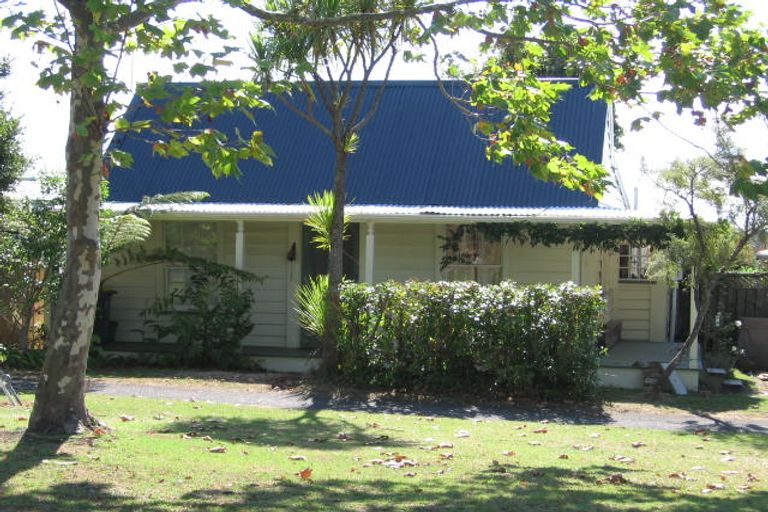 Photo of property in 25 Seabrook Avenue, New Lynn, Auckland, 0600