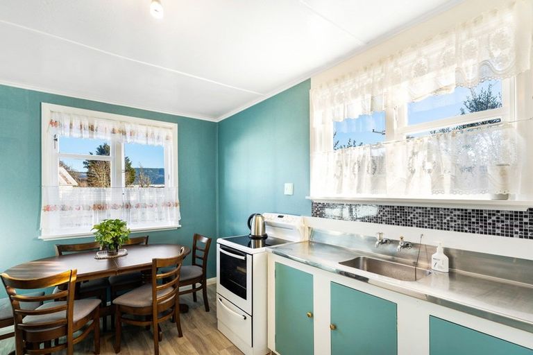 Photo of property in 42 Miro Street, Trentham, Upper Hutt, 5018