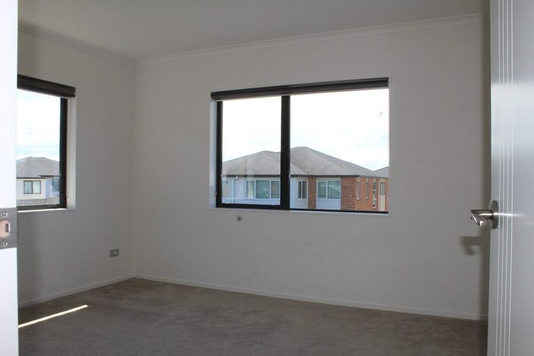 Photo of property in 11 Carrickdawson Drive, Flat Bush, Auckland, 2019