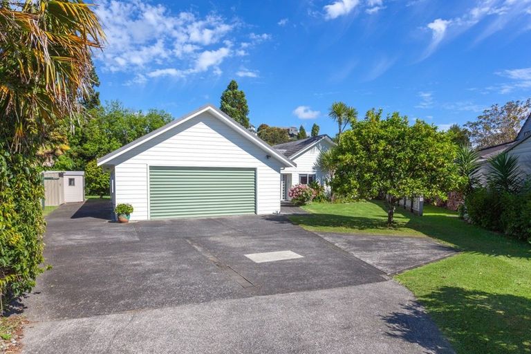 Photo of property in 126 Moana Anu Anu Avenue, Whangamata, 3620