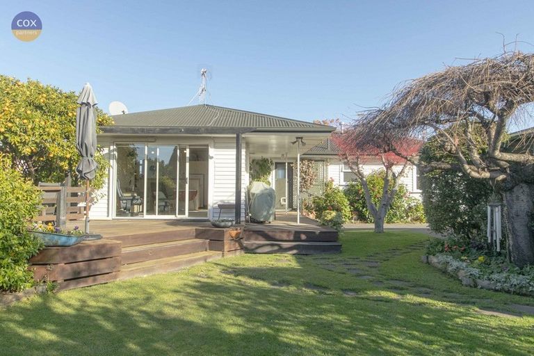 Photo of property in 7 Kent Terrace, Taradale, Napier, 4112