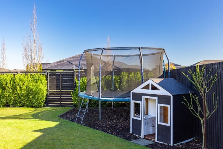 Photo of property in 15 Exeter Lane, Rolleston, 7614