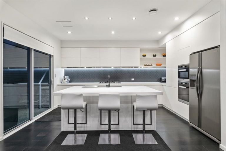 Photo of property in 75 Kittiwake Drive, Schnapper Rock, Auckland, 0632