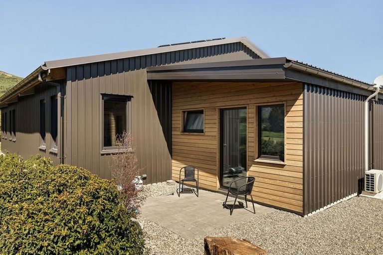 Photo of property in Kane Road, Hawea Flat, Lake Hawea, 9382