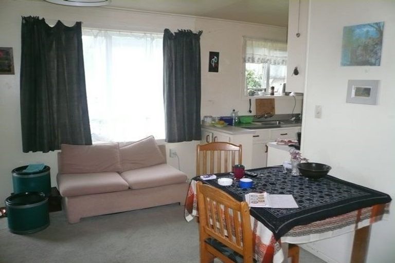 Photo of property in 3/12 Routley Drive, Glen Eden, Auckland, 0602