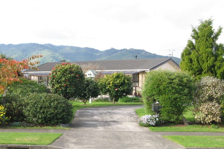 Photo of property in 34 Nimmo Avenue West, Waikanae, 5036