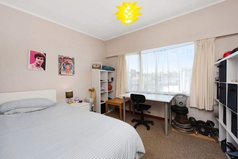 Photo of property in 16 Cockburn Street, Kilbirnie, Wellington, 6022