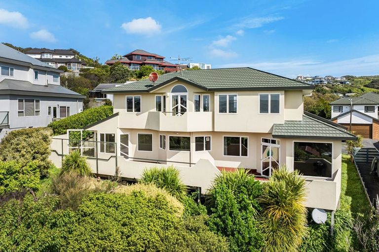 Photo of property in 35 Halladale Road, Papakowhai, Porirua, 5024
