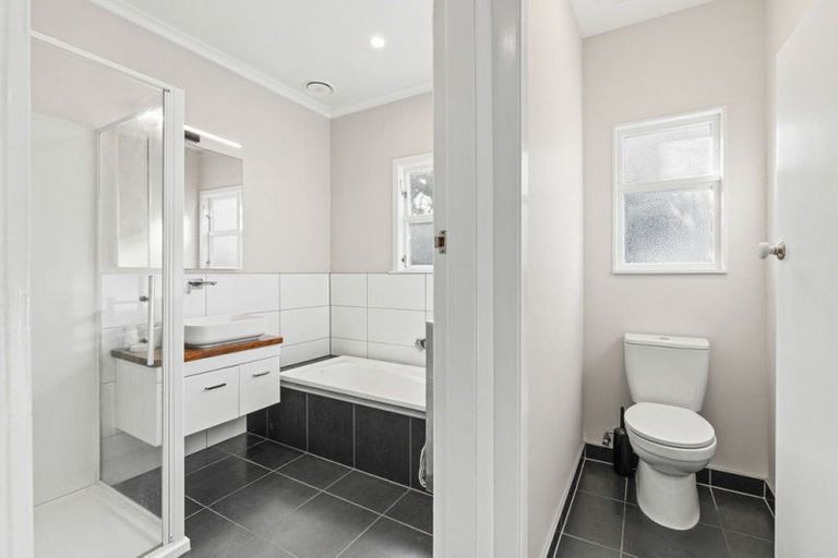 Photo of property in 1 Smart Terrace, Saint Johns Hill, Whanganui, 4500