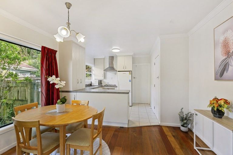 Photo of property in 20 Lyndhurst Road, Tawa, Wellington, 5028
