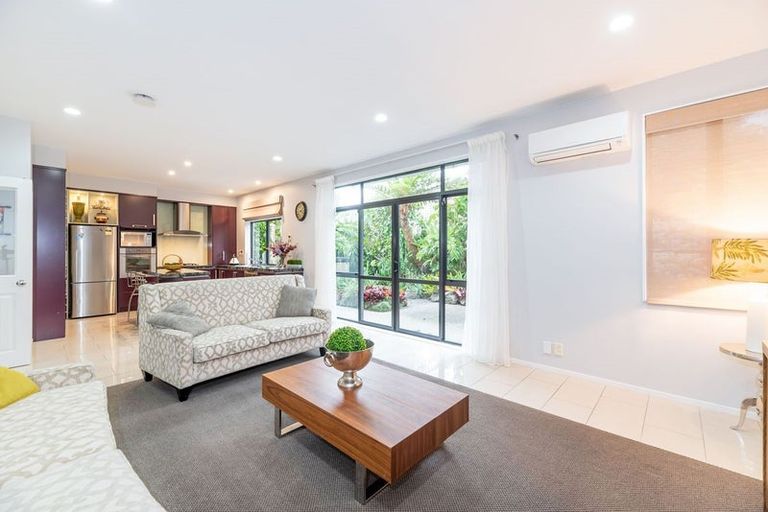 Photo of property in 117 Gracechurch Drive, Flat Bush, Auckland, 2016