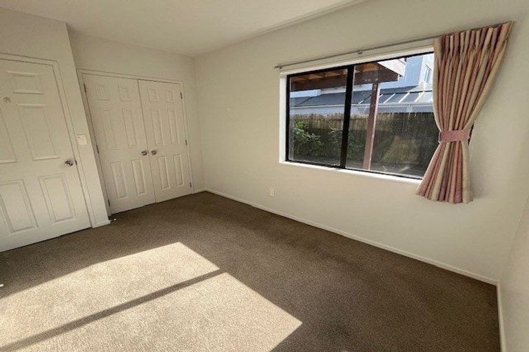 Photo of property in 2/170 Bucklands Beach Road, Bucklands Beach, Auckland, 2012