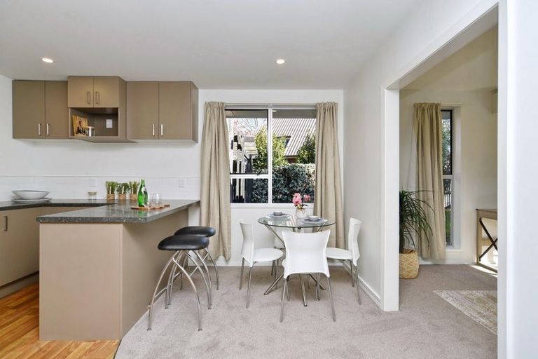 Photo of property in 2/21 Wyatt Place, Russley, Christchurch, 8042