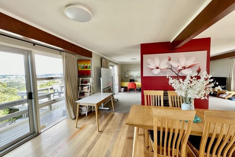 Photo of property in 13 Carlisle Road, Torbay, Auckland, 0630
