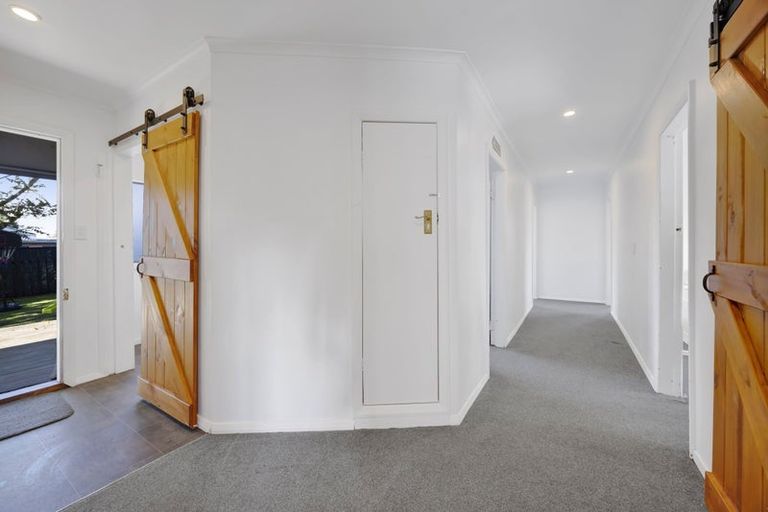 Photo of property in 9 Standish Street, Midhirst, Stratford, 4394
