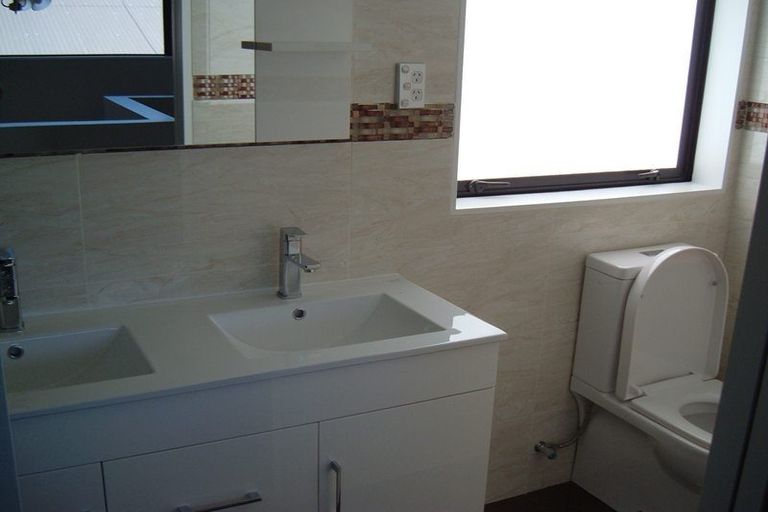 Photo of property in 813 Te Atatu Road, Te Atatu Peninsula, Auckland, 0610