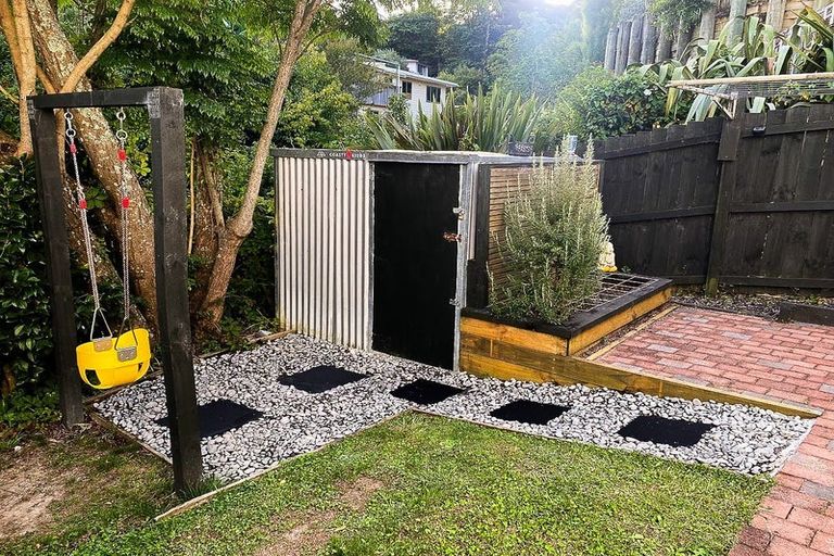 Photo of property in 12/24 Eastglen Road, Glen Eden, Auckland, 0602