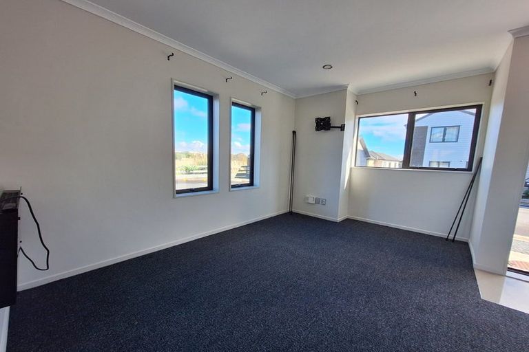 Photo of property in 1/5 Wallson Crescent, Wiri, Auckland, 2104