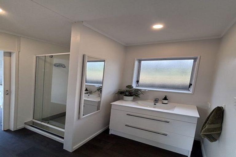 Photo of property in 16 Camellia Avenue, Bell Block, New Plymouth, 4312