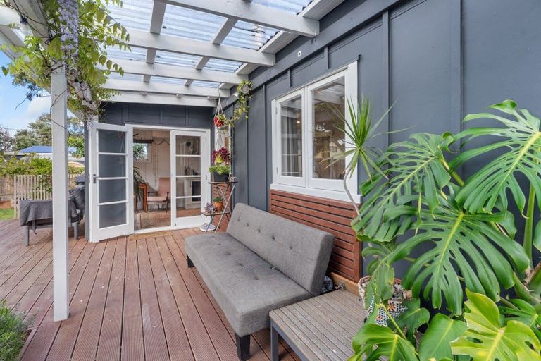 Photo of property in 14b Toi Street, Otaki Beach, Otaki, 5512
