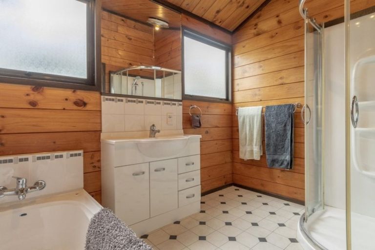 Photo of property in 11 Keam Way, Welcome Bay, Tauranga, 3112