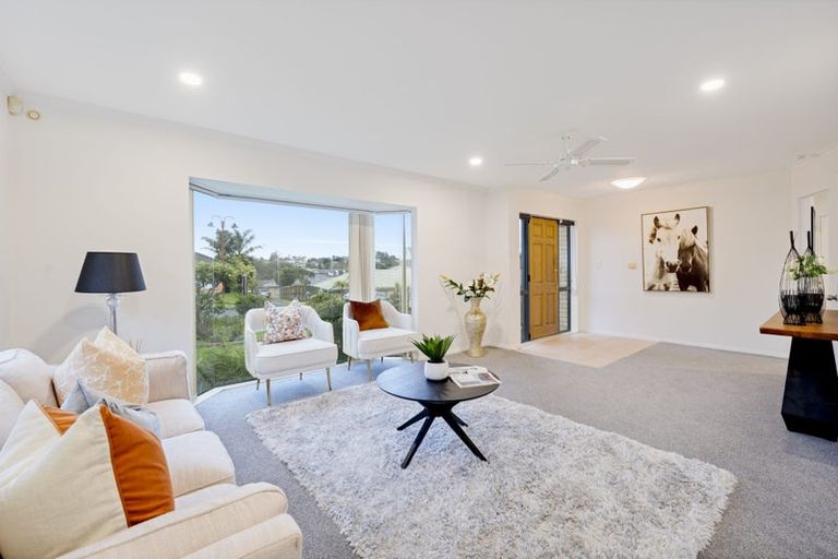 Photo of property in 6 Rosebay Rise, Henderson, Auckland, 0610