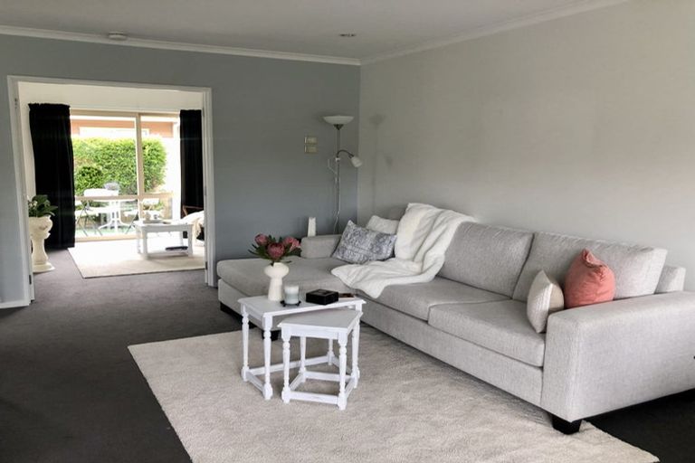 Photo of property in 3 Reeves Road, Rangiora, 7400