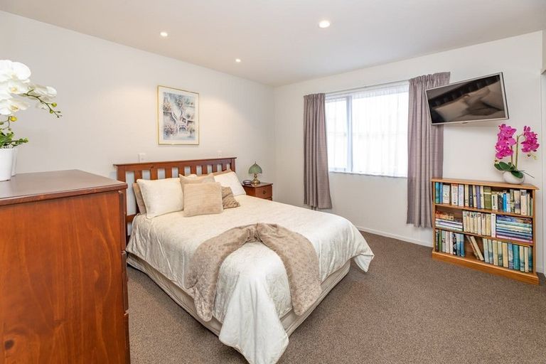 Photo of property in 21 Clinton Lane, Woolston, Christchurch, 8062