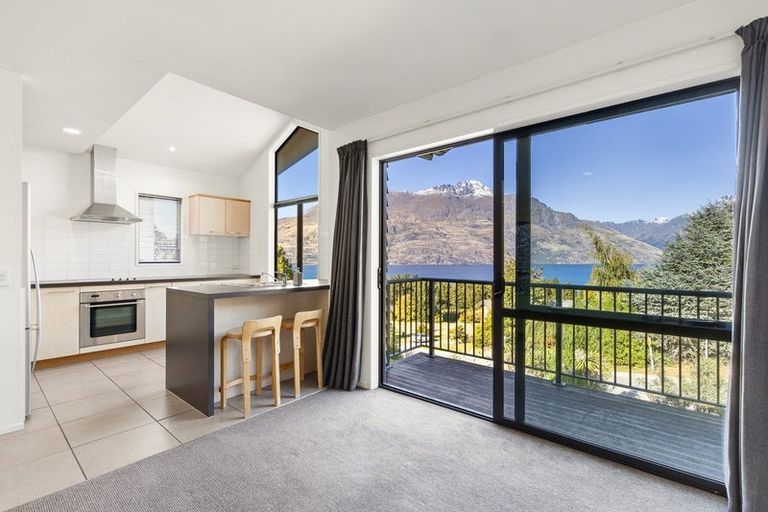 Photo of property in Arno Apartment, 10/8 Mckerrow Place, Sunshine Bay, Queenstown, 9300