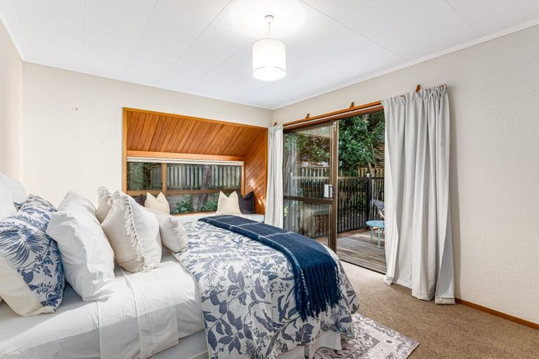 Photo of property in 49 Bayview Road, Paremata, Porirua, 5024