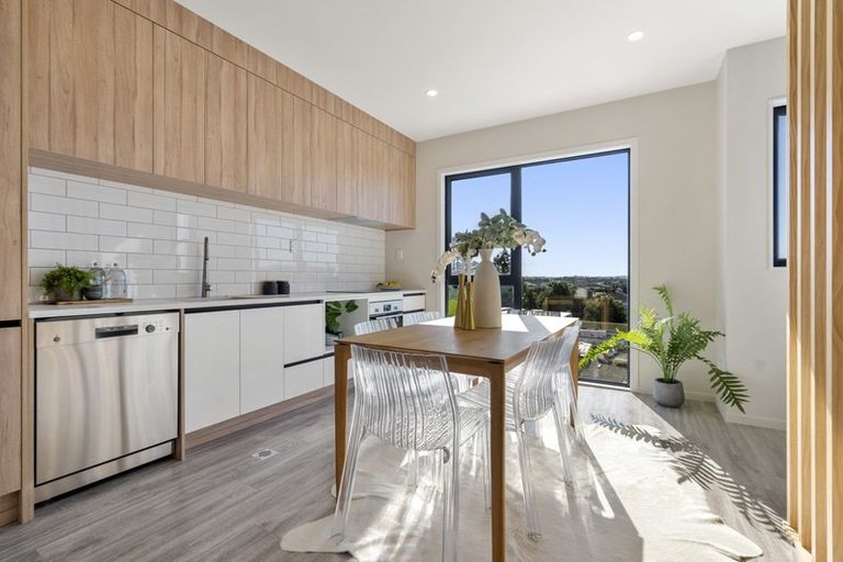 Photo of property in 5 Impatiens Lane, Massey, Auckland, 0614