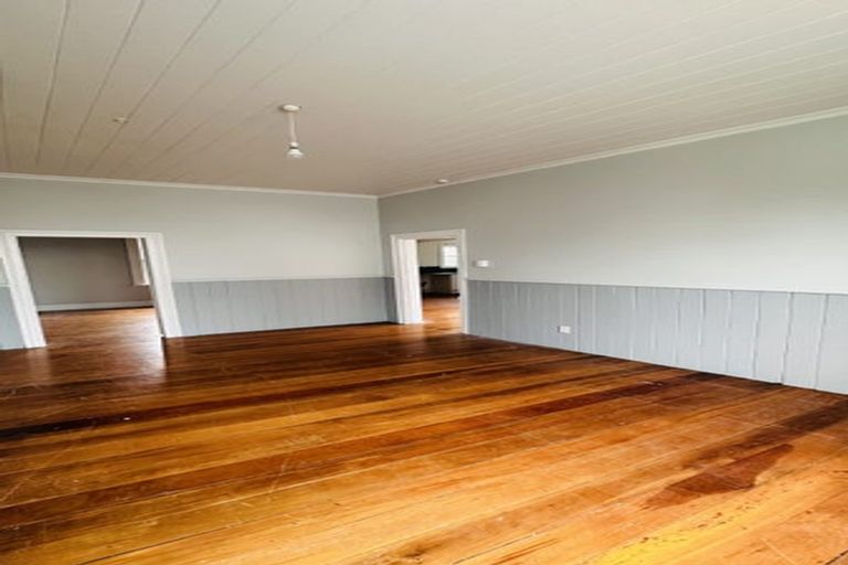 Photo of property in 86 Hinau Street, Castlecliff, Whanganui, 4501