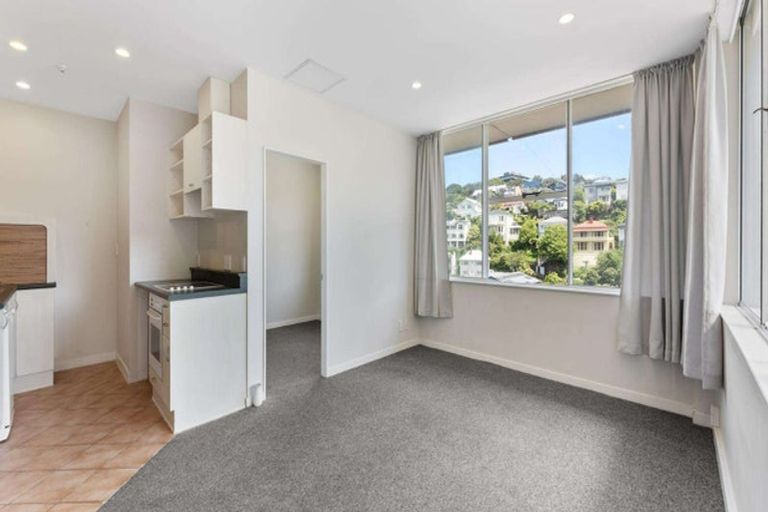 Photo of property in Terrace Tower Apartments, 126 The Terrace, Wellington Central, Wellington, 6011