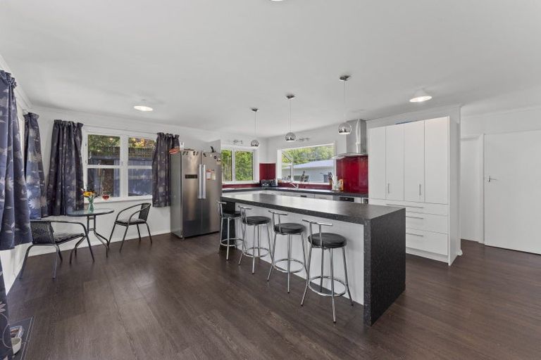 Photo of property in 100 Plateau Road, Te Marua, Upper Hutt, 5018