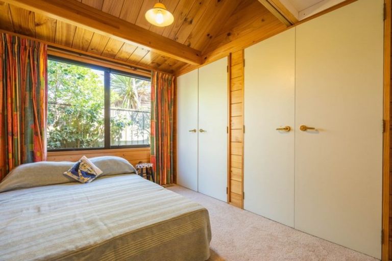 Photo of property in 23 Barrett Drive, Waikanae Beach, Waikanae, 5036