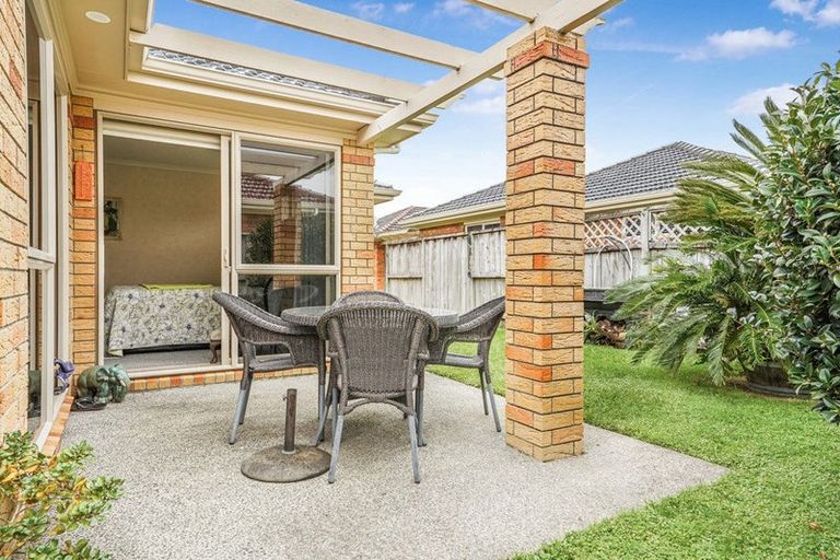 Photo of property in 24 Sovereign Isle Lane, Rototuna, Hamilton, 3210