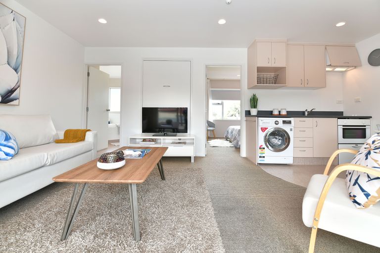 Photo of property in 4/416 Hibiscus Coast Highway, Orewa, 0931