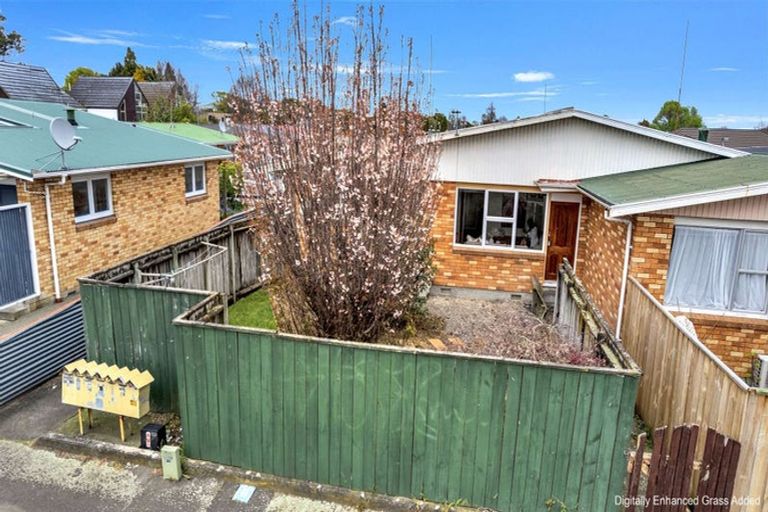Photo of property in 2/84 Linton Street, West End, Palmerston North, 4410